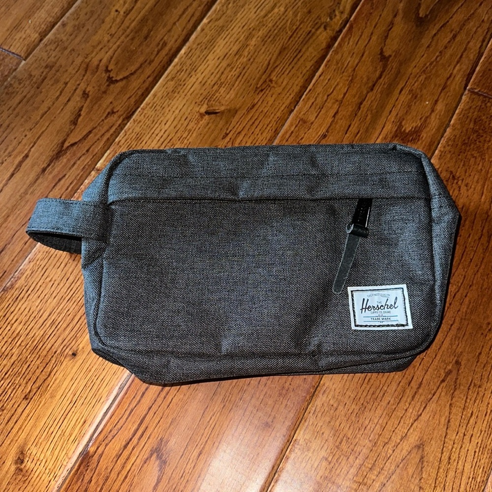 Herschel Chapter Toiletry Bag